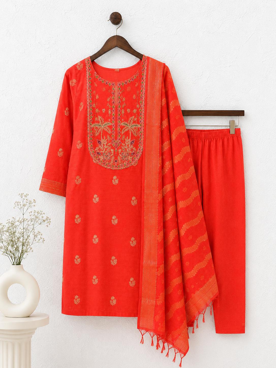 Coral Bloom Embroidered Unstiched Kurta Set