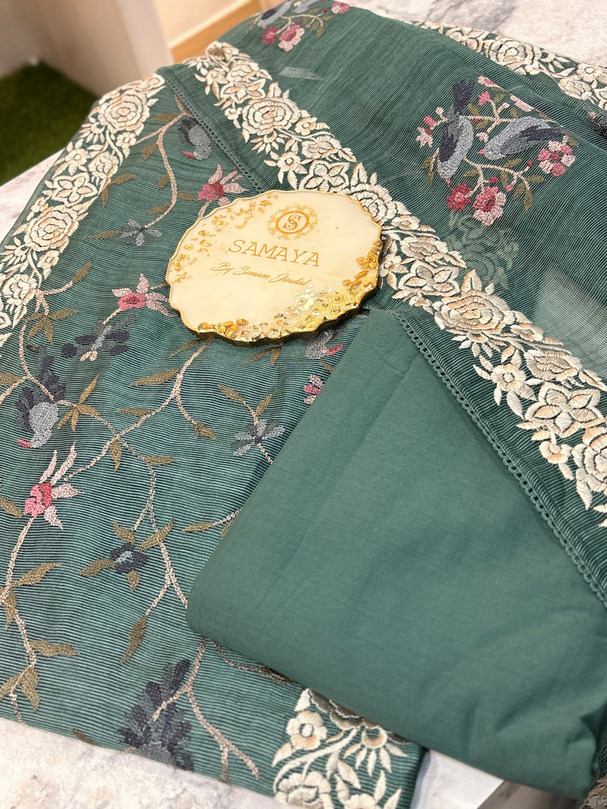 Verdant Aviary Embroidered Unstiched Kurti Set
